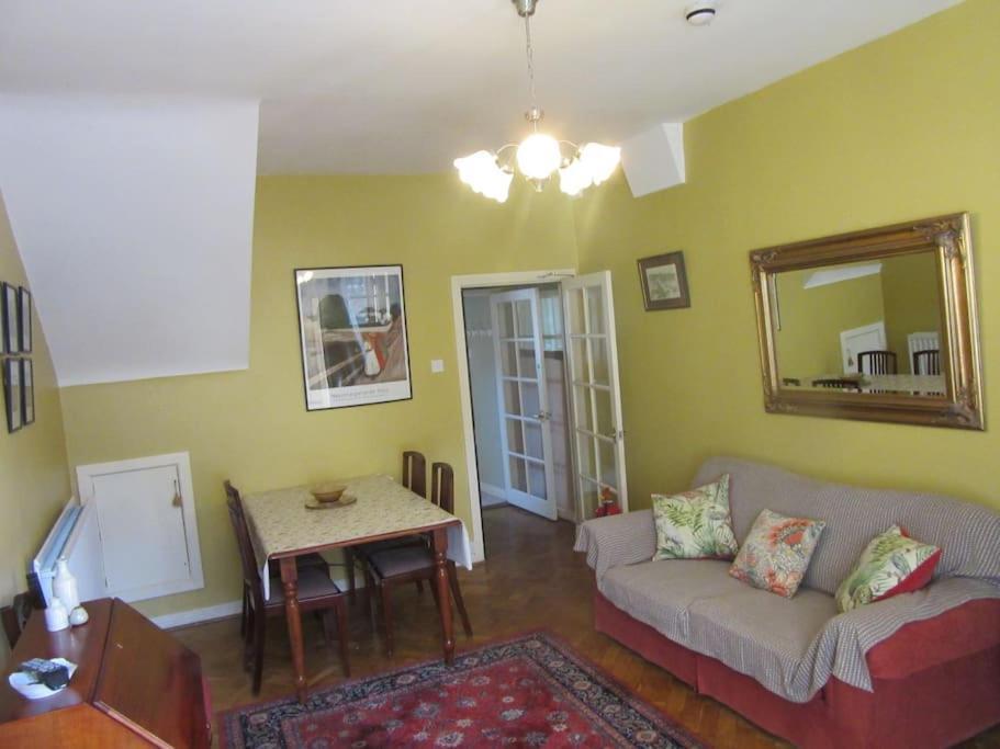 Cathedral Cottage Londonderry Exterior photo